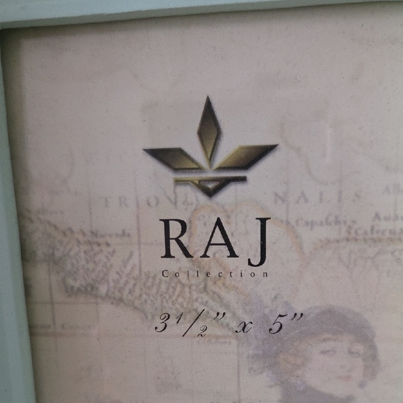 Raj Double Hinged Frame with Orchid Panel - Picture 11 of 11